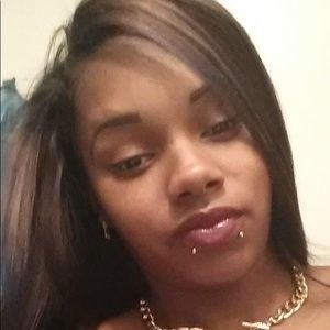 Meet your Posher, Kynara